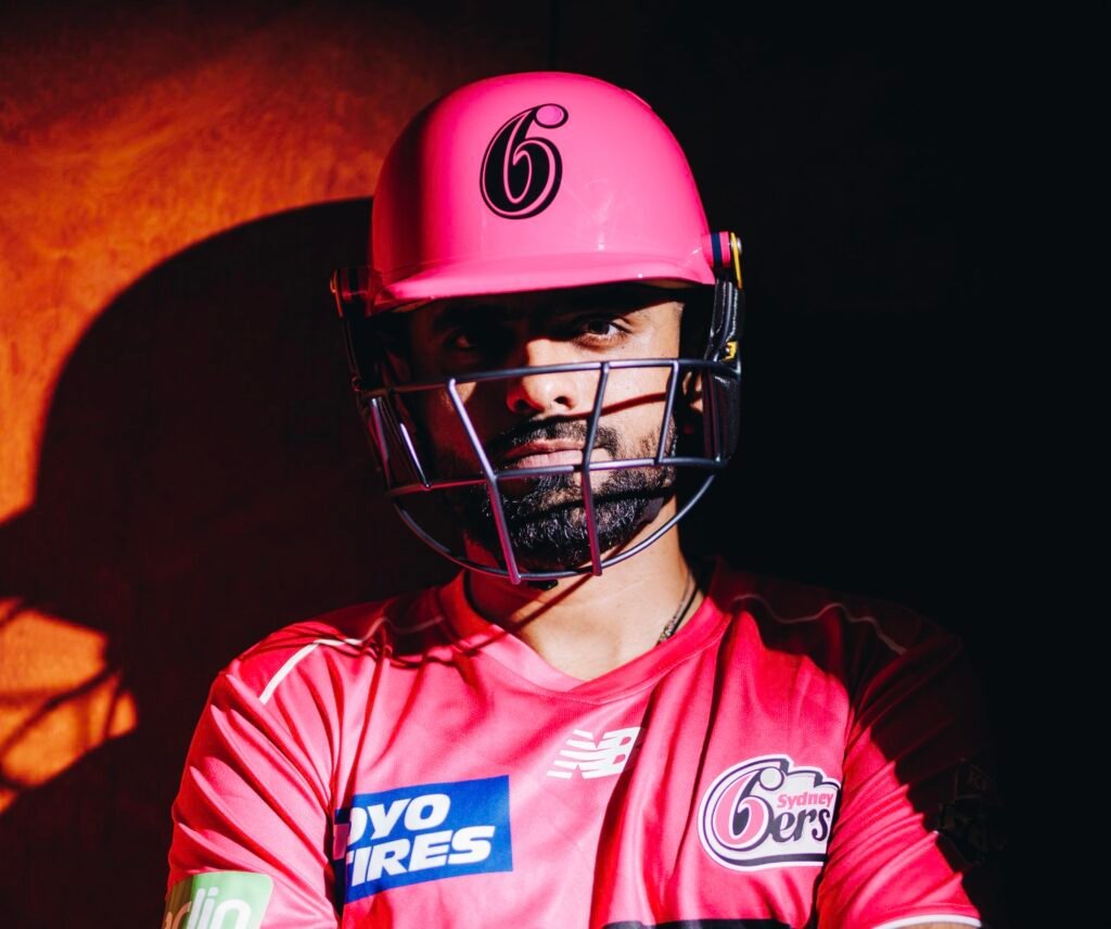 babar-has-landed-sydney-sixers-arrival