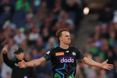 Melbourne Stars vs Adelaide Strikers: BBL 2025/26 – Tom Curran’s Heroics Seal Victory